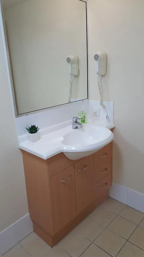 גולד קוסט Two Bedroom Apartment Mermaid Beach 0*, גולד קוסט אוסטרליה